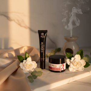 The Essential Ritual Protocol: Ολοκληρωμένο σετ της Rêve Skincare που περιλαμβάνει την αναπλαστική κρέμα προσώπου και τη στοχευμένη κρέμα ματιών.